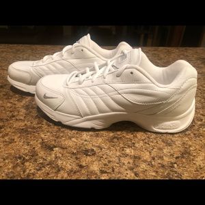 Nike Walk Airliner Women’s Sneakers